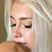 tayahawkins Nøgen