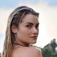 Thaiz Schmitt Nøgen
