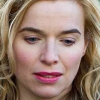 Thekla Reuten Nøgen
