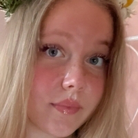 Thenatalija Nøgen