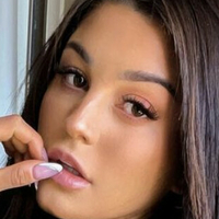 Tiana May Sarich Nøgen