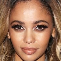 Vanessa Morgan Nøgen