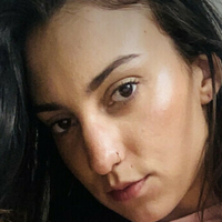 Vikki Mlynn Nøgen