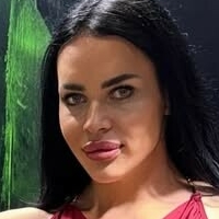 Viktoria Ushakova Nøgen