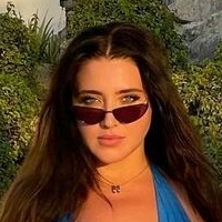 Vyeta Mustafina Nøgen