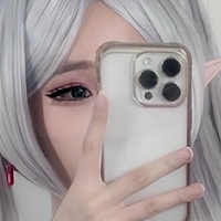 y3miku Nøgen