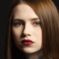 Yana Enzhaeva Nøgen