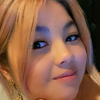 yoitsvivian Nøgen