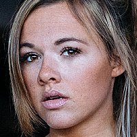 Yvonne Pferer Nøgen