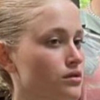 Zoe Kaeppele Nøgen